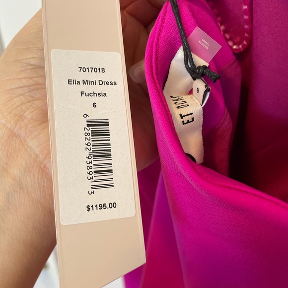 Et Ochs Ella Crystal Strappy Open-Back Mini Dress
$1,195 US 6 NEW ! - Picture 12 of 12